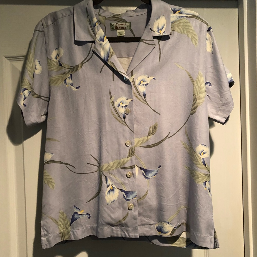 Tommy Bahama relaxed beachy 100% silk top!